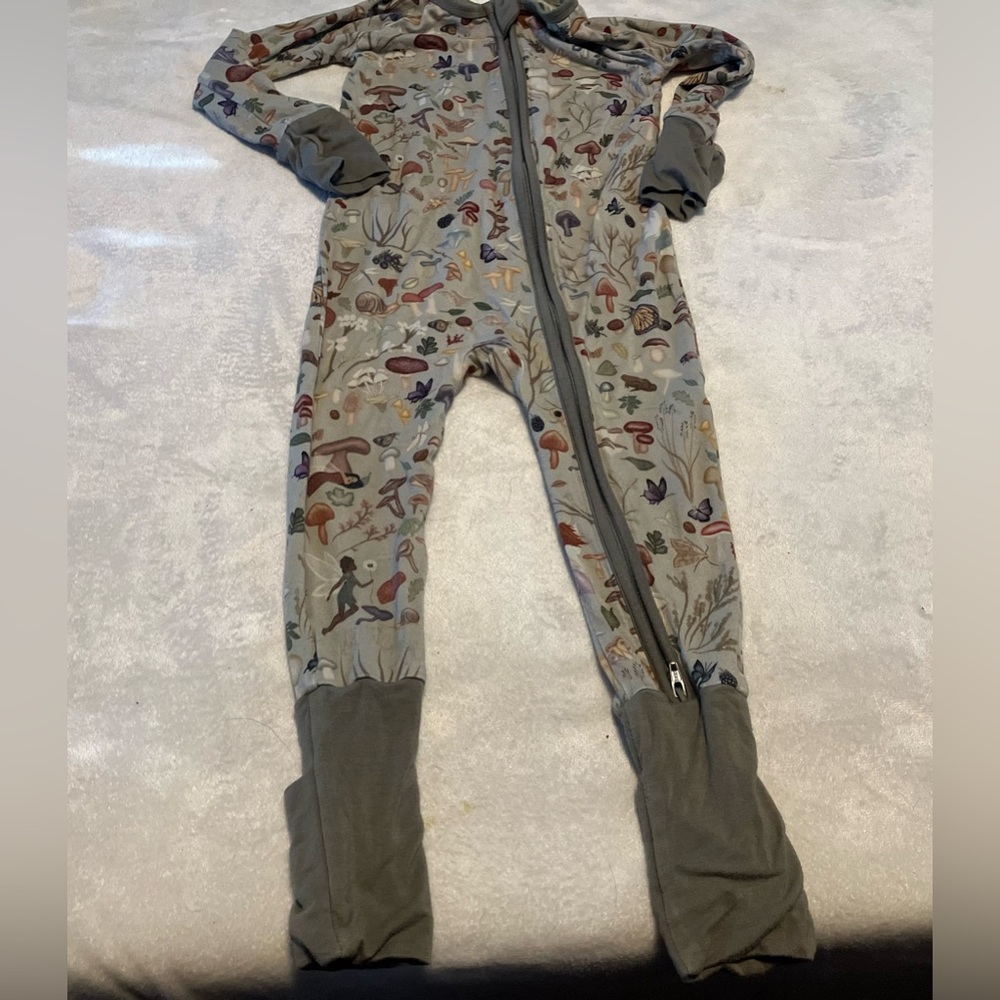 Little Crowns & Capes Bamboo Fairy and Mushroom Print Pajamas